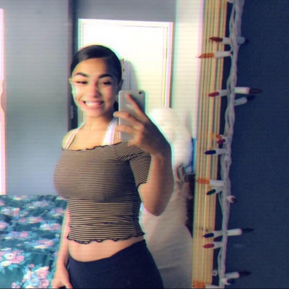 Meet your Posher, Pineapple - Picture 5 of 8